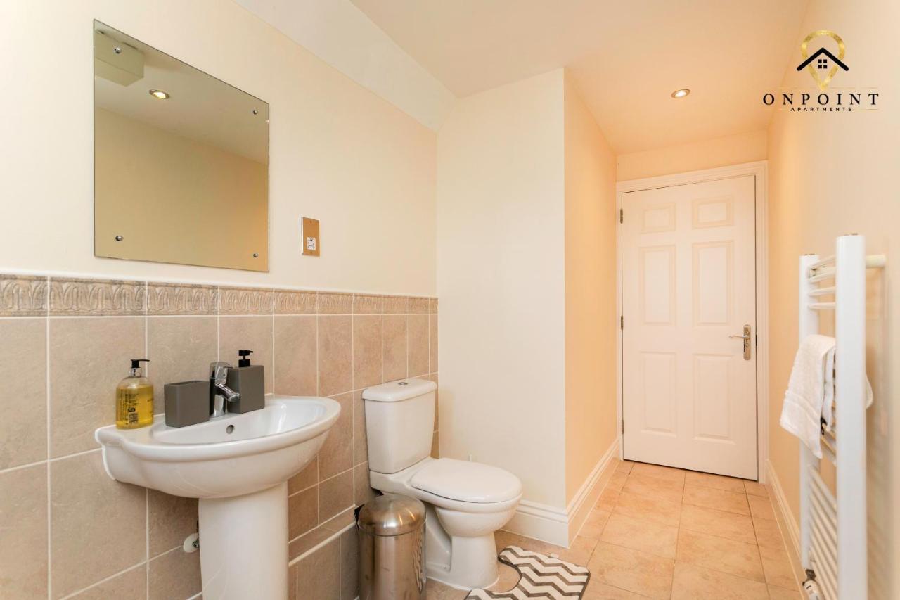 ✰Onpoint -Large 2 Bedroom Apt With Parking!✰ Nottingham Exterior photo